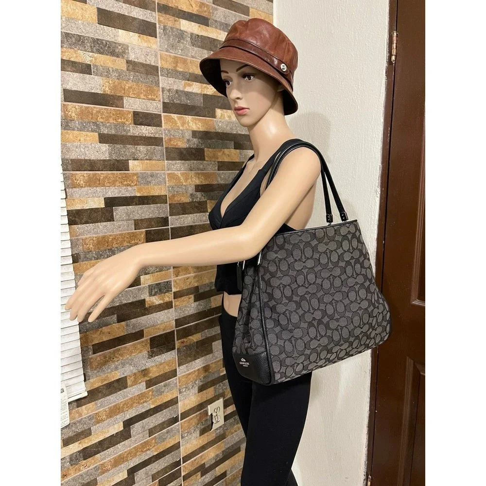 Authentic Coach Signature Phoebe Tabby Tote Bag - Picture 2 of 9